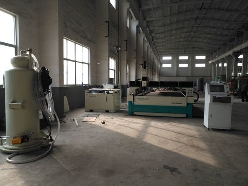 Latest company case about 2000*4000mm installed in a chemical factory for rubber cutting