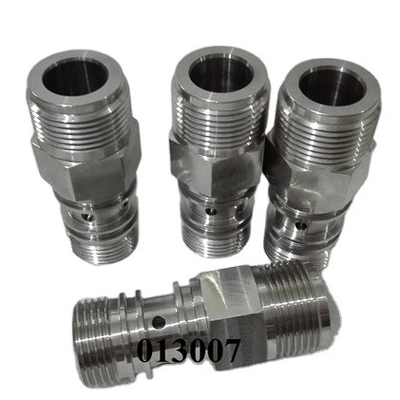 013007-1 FLOW Water Jet Cutting Machine Parts 60k Intensifier Pump Eagle Pcv Body